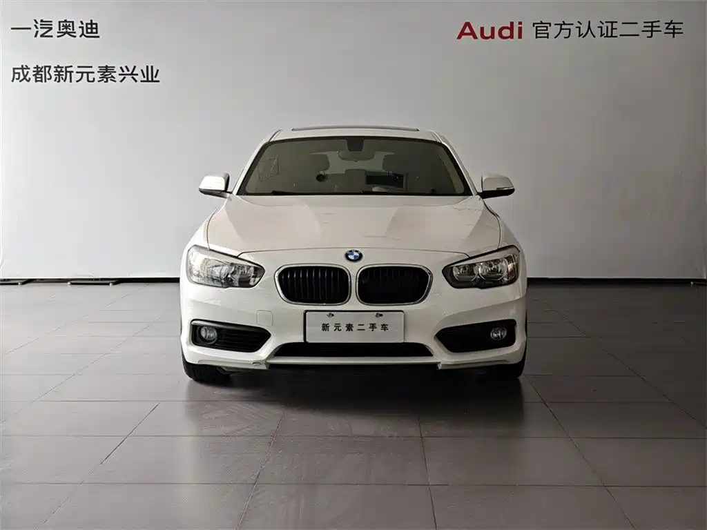 BMW 1 Series (Import) 2018 118i Leading фото 2