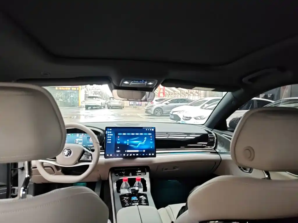 BYD Han 2025 2025 DM-i Smart Driving Edition 125KM LiDAR Flagship