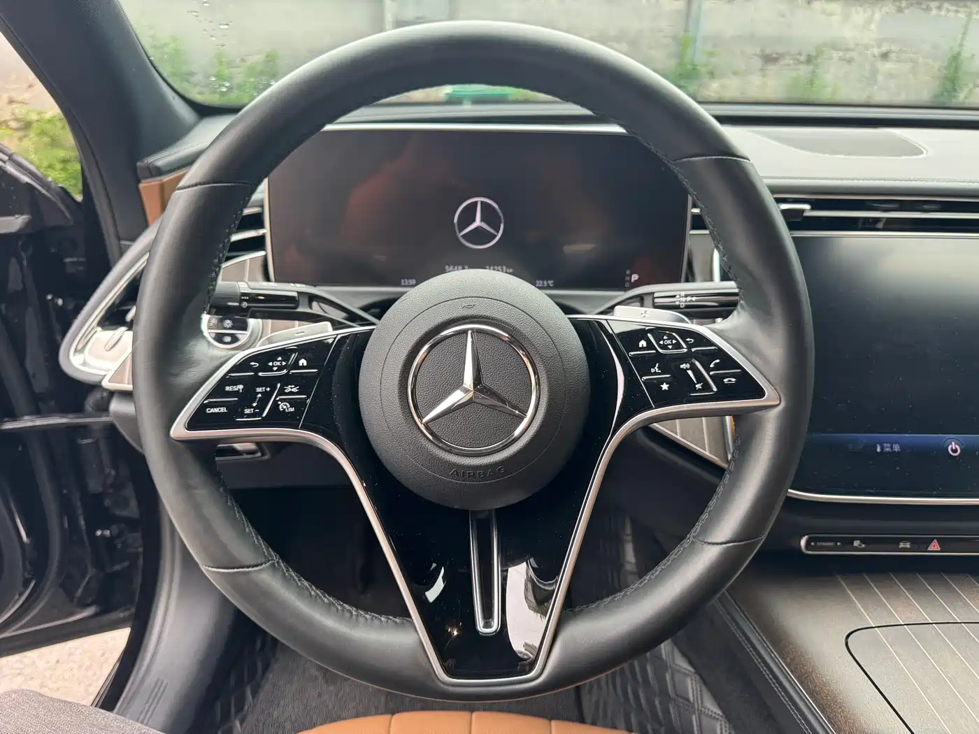 Mercedes-Benz E-Class 2024 E 300 L Fashion фото 17