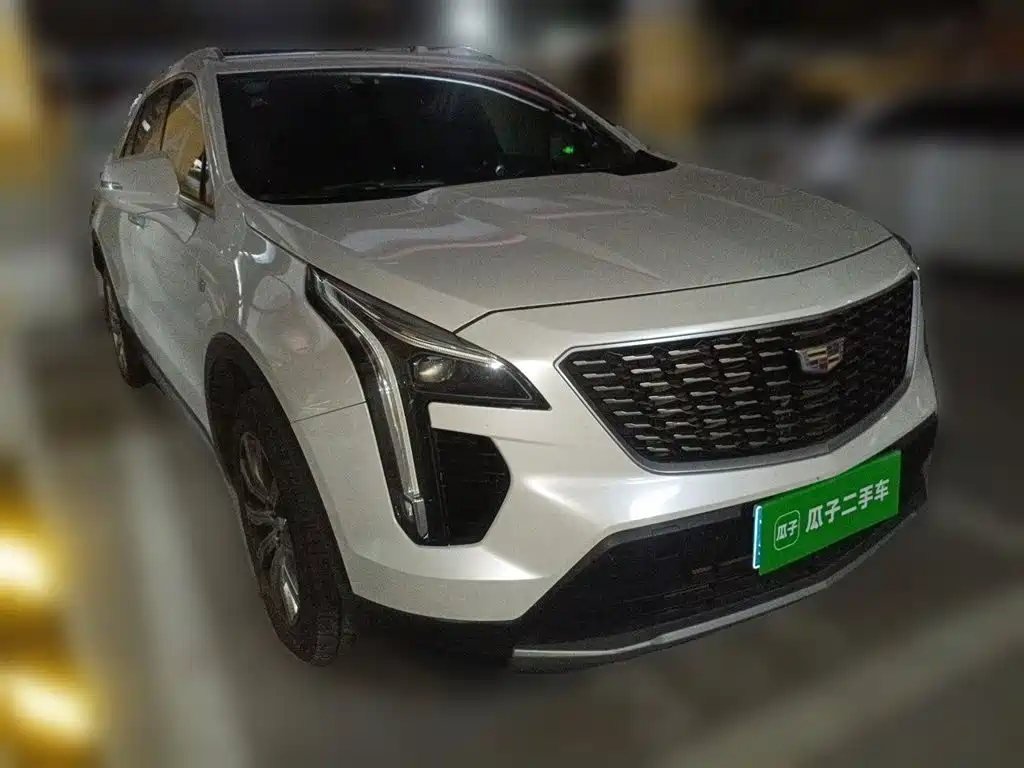 Photo 3 - Cadillac XT4