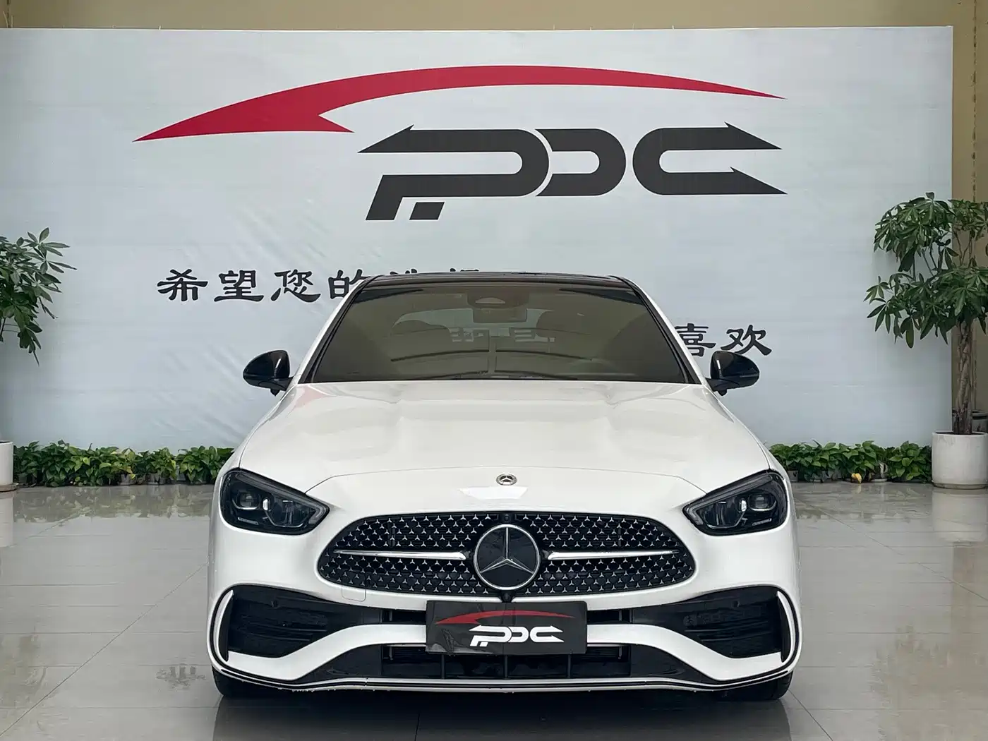 Photo 2 - Mercedes-Benz C-Class
