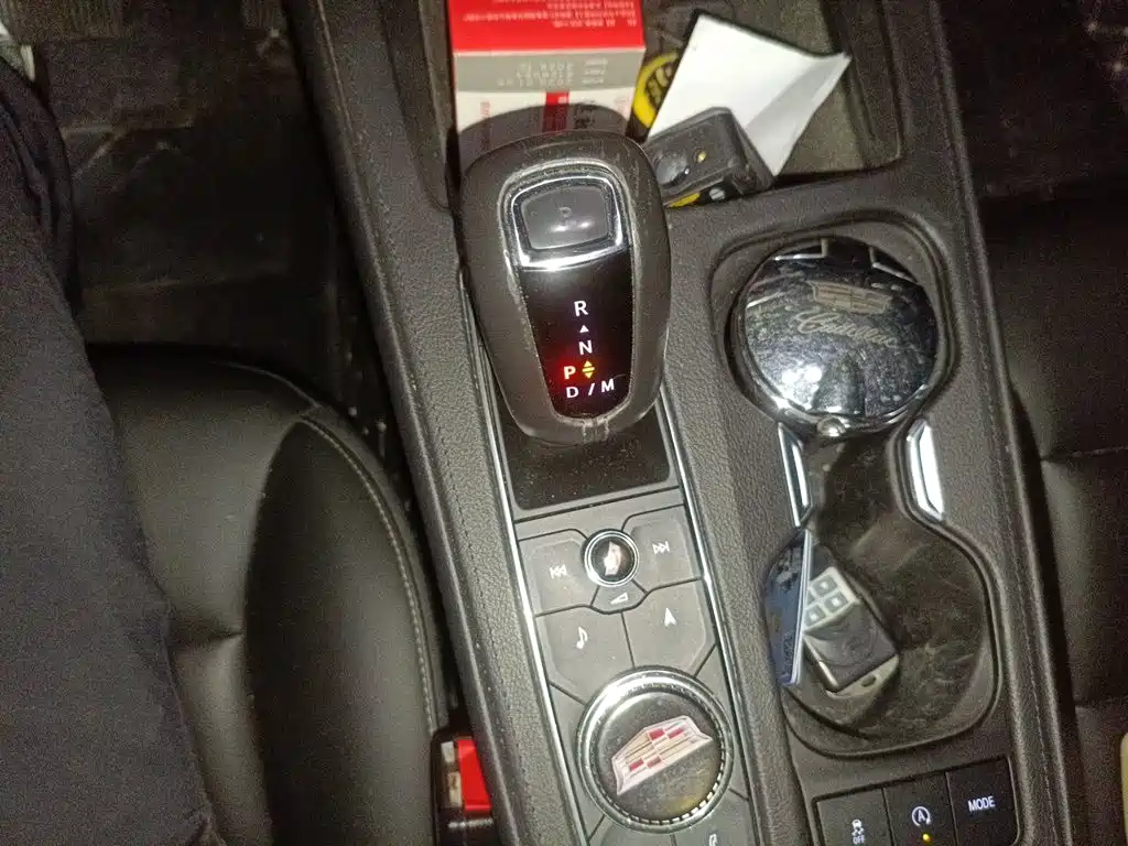 Photo 15 - Cadillac XT4