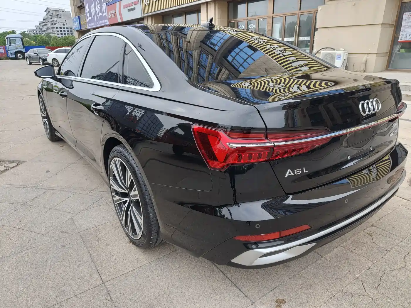 Audi A6L 2023 45 TFSI Premium Selection Dynamic фото 6