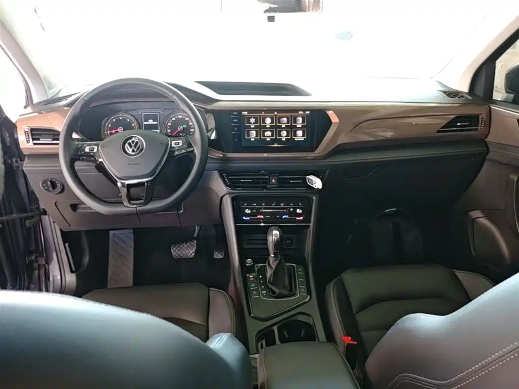 VOLKSWAGEN TUYUE