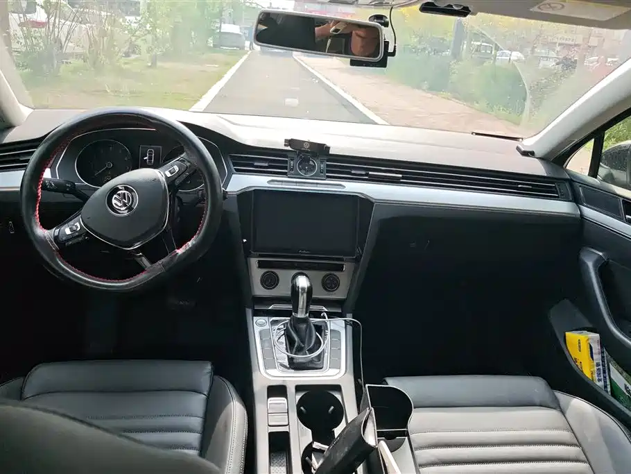 Volkswagen Magotan 2018 280TSI DSG Comfort фото 12