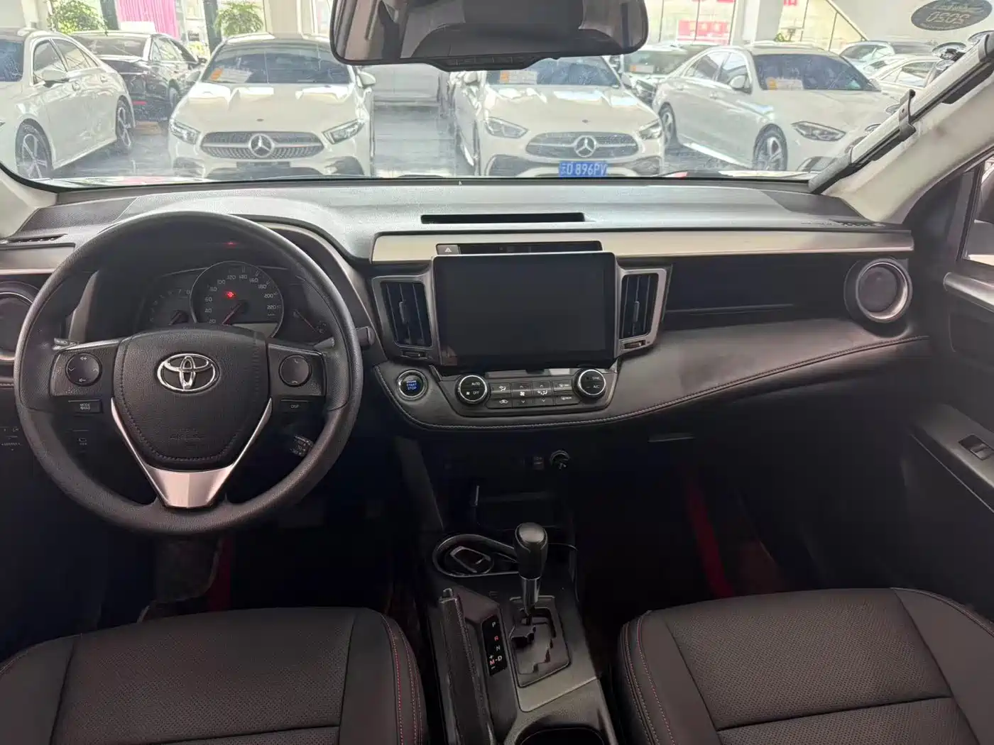 Toyota RAV4 Rongfang 2016 2.0L CVT 2WD Trend (China V) фото 6