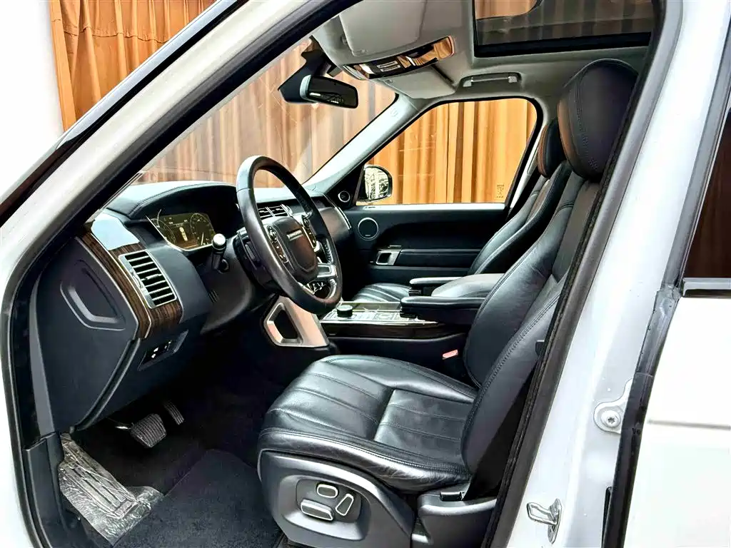 Land Rover Range Rover 2015 3.0 TDV6 Vogue фото 7