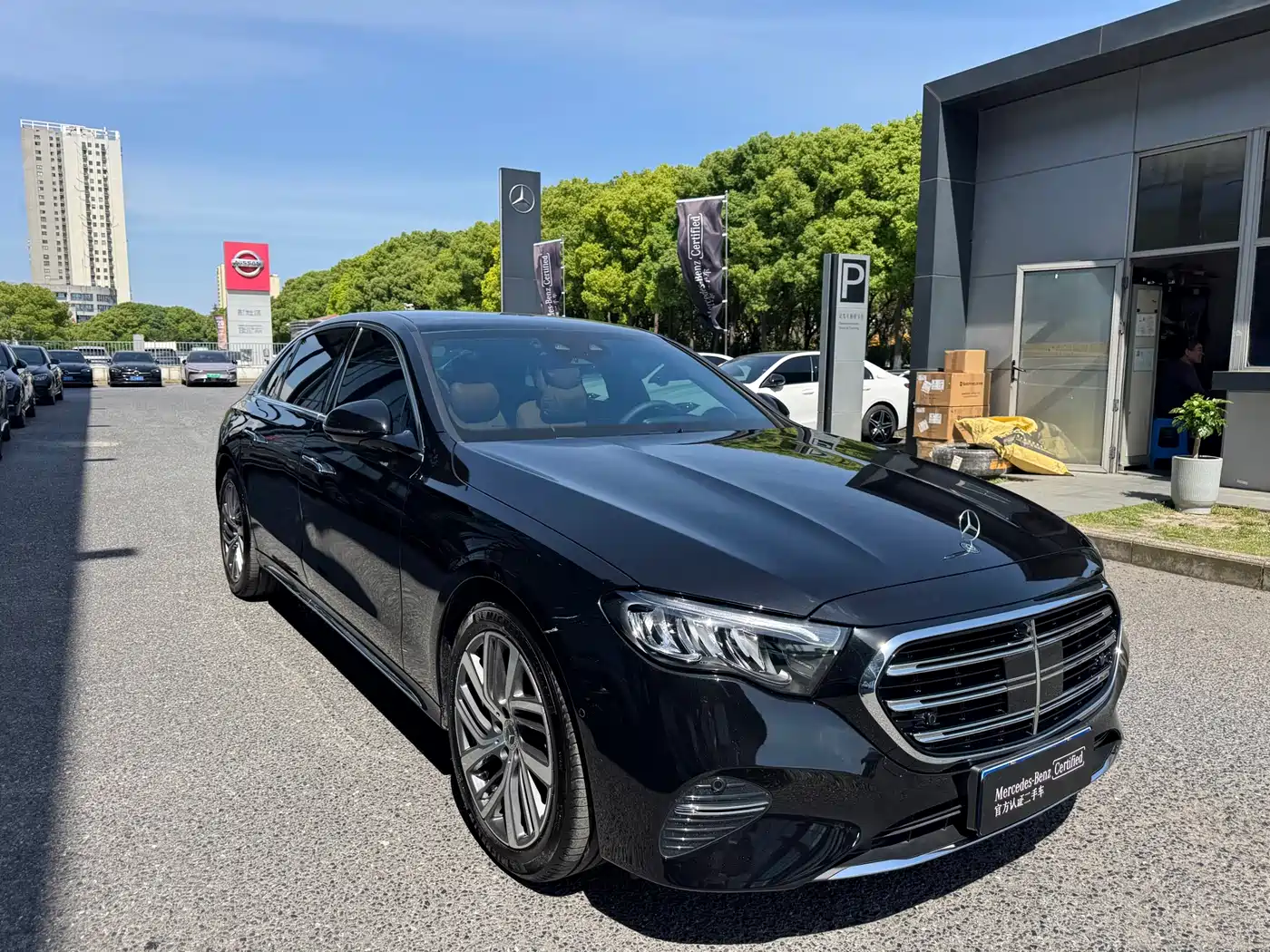 Mercedes-Benz E-Class 2025 E 300 L Fashion фото 3
