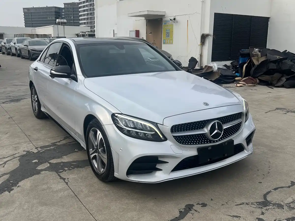 Mercedes-Benz C-Class 2020 C 260 L Sport фото 3