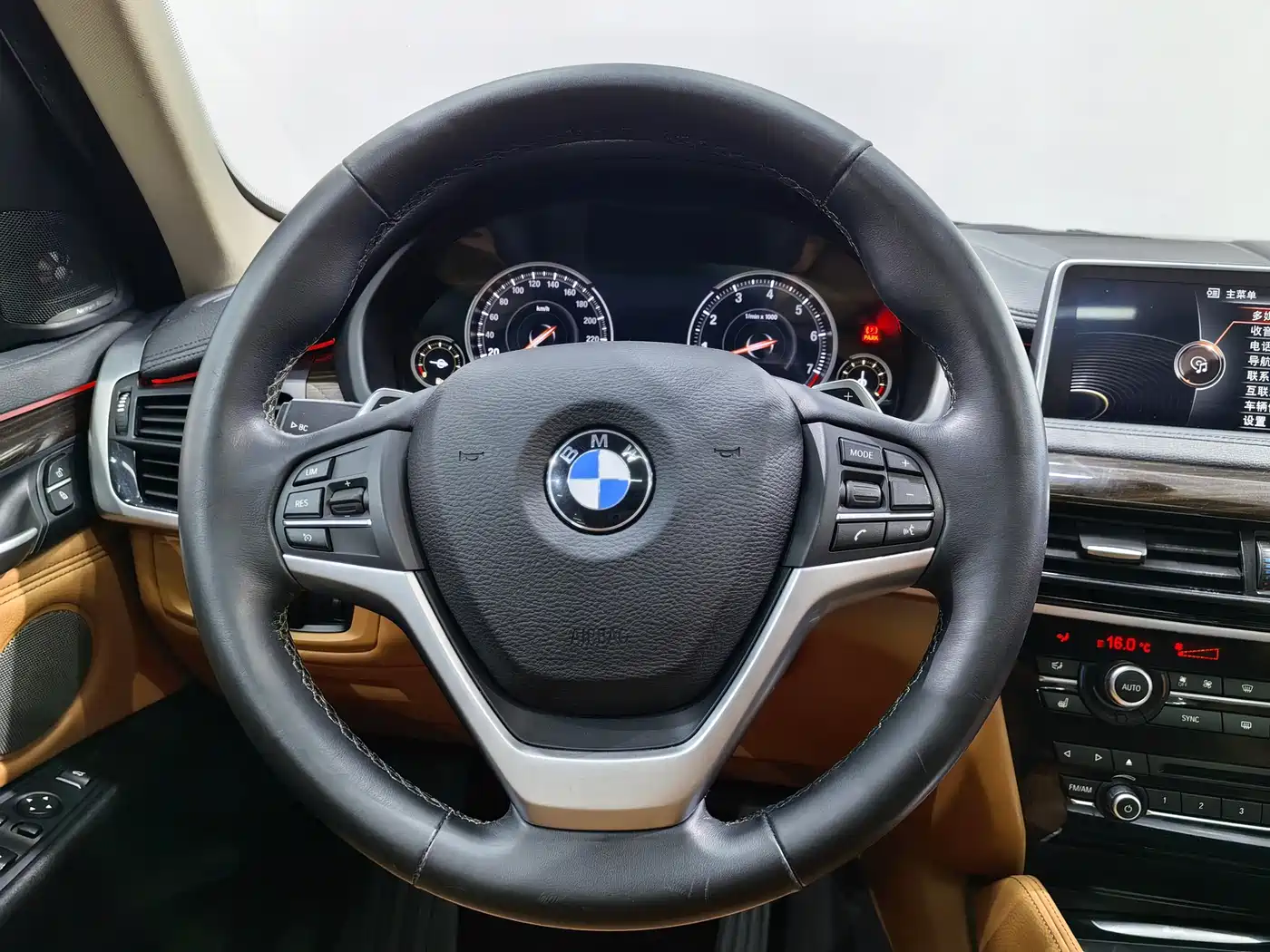 BMW X6 2015 xDrive35i Luxury Model фото 10