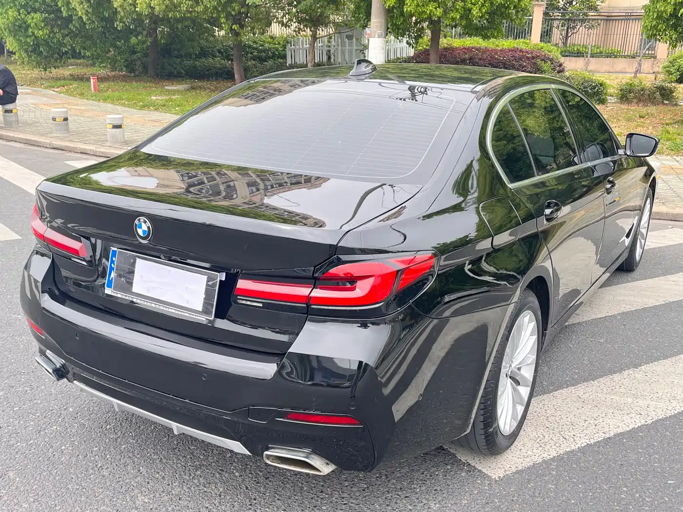 BMW 5 Series 2021 525Li M Sport Package фото 11