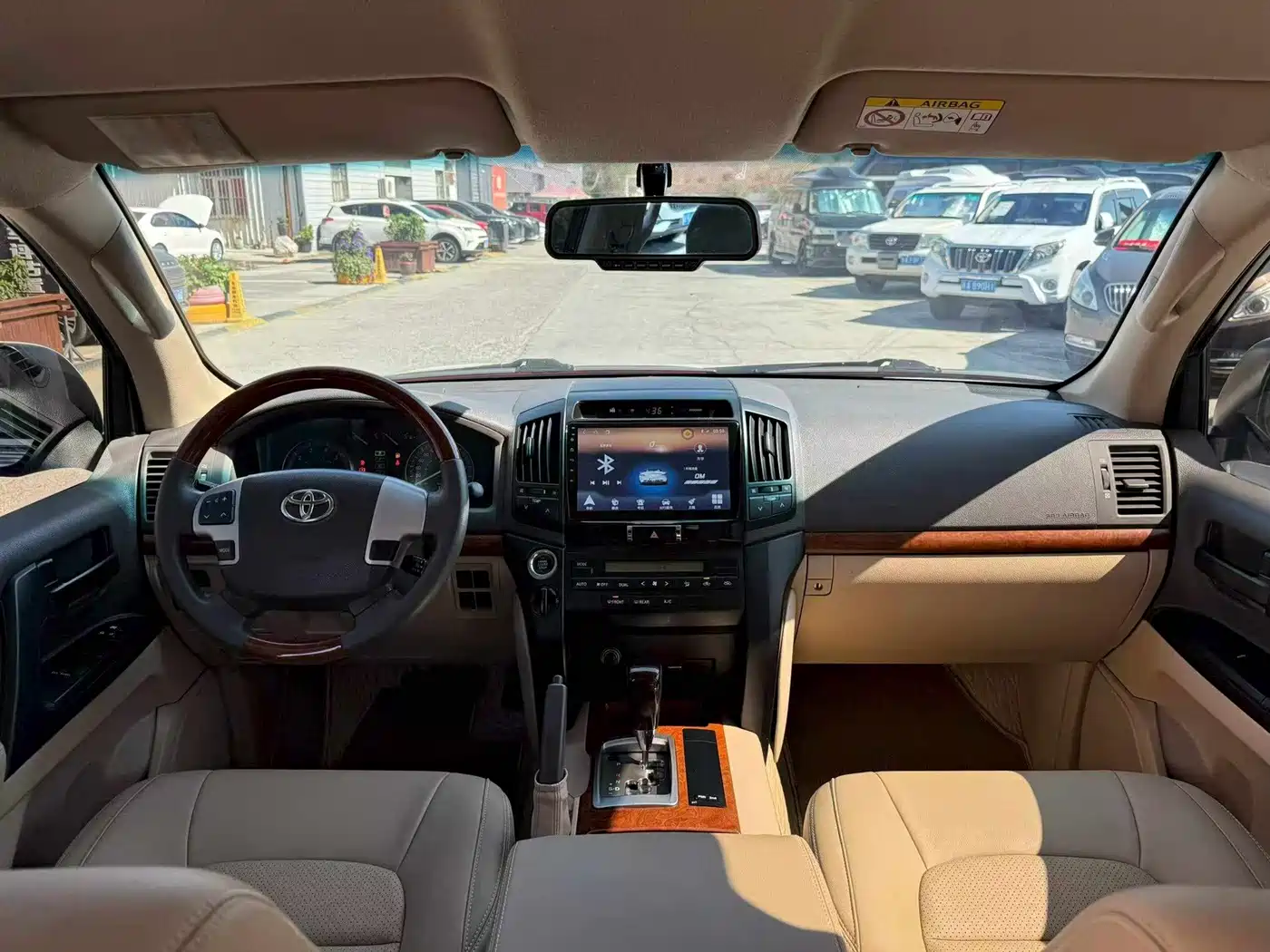 Toyota Land Cruiser (Import) 2015 2015 4.0L V6 Middle East Low Configuration Edition