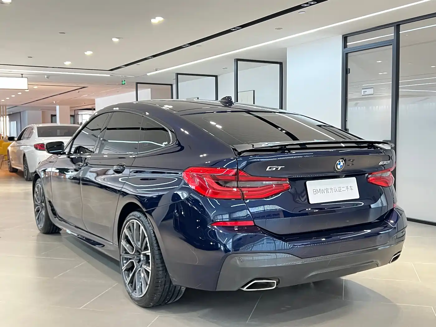BMW 6 Series GT 2024 630i M Sport Ultimate Package фото 21