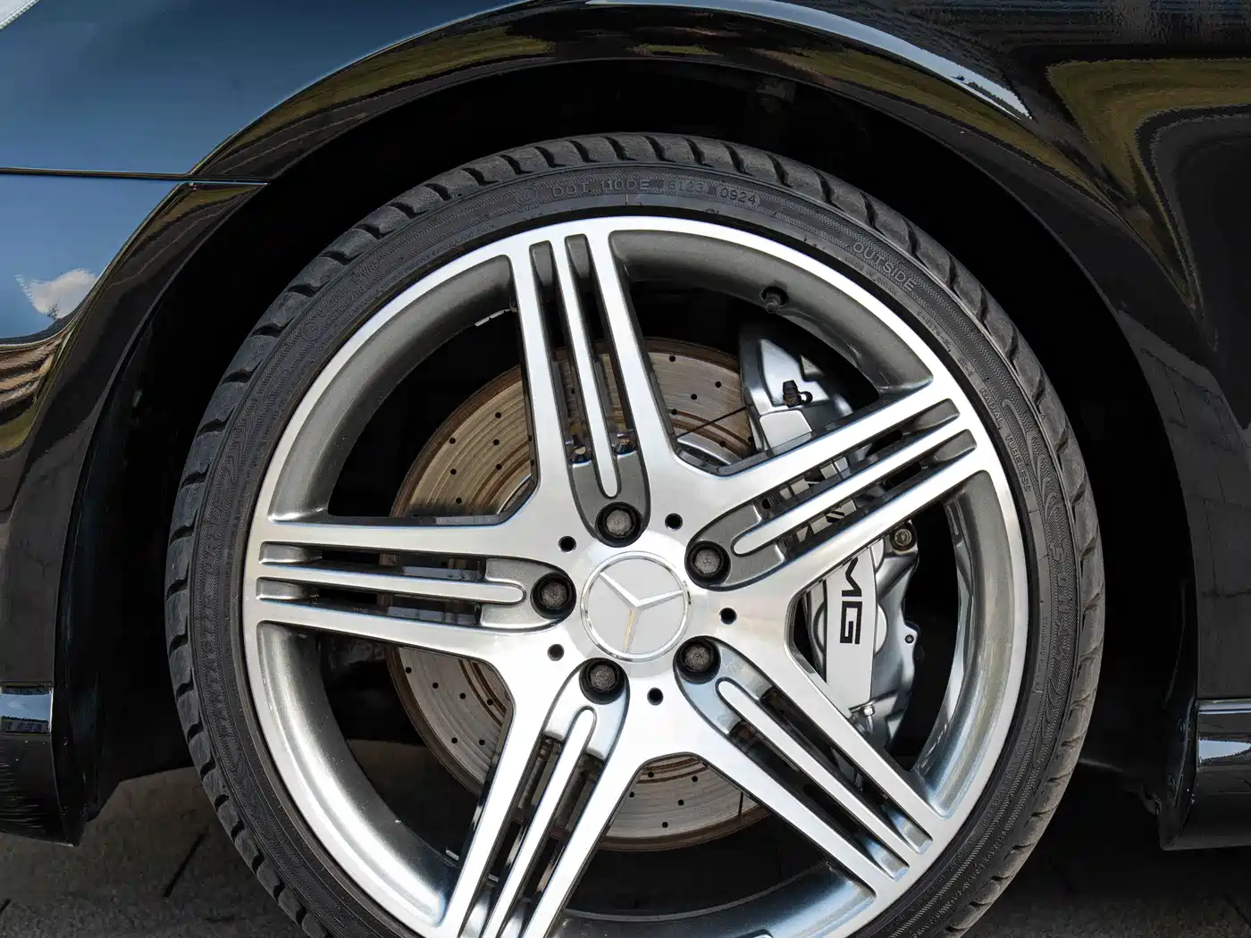 Mercedes-Benz CLS AMG 2008 AMG CLS 63 фото 4
