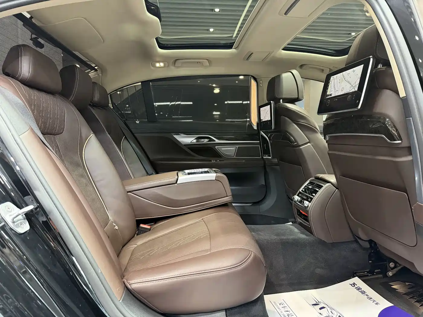 BMW 7 Series 2016 740Li Leading Edition фото 31