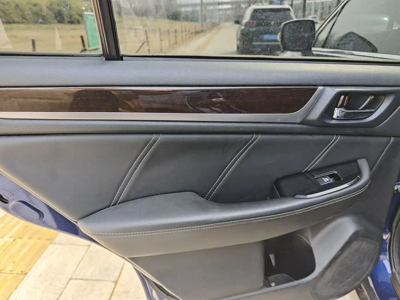 Subaru Outback 2016 2.5i Luxury Navigation Edition фото 14