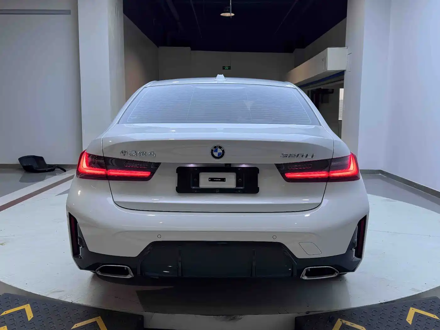 BMW 3 Series 2023 320Li M Sport Package фото 3