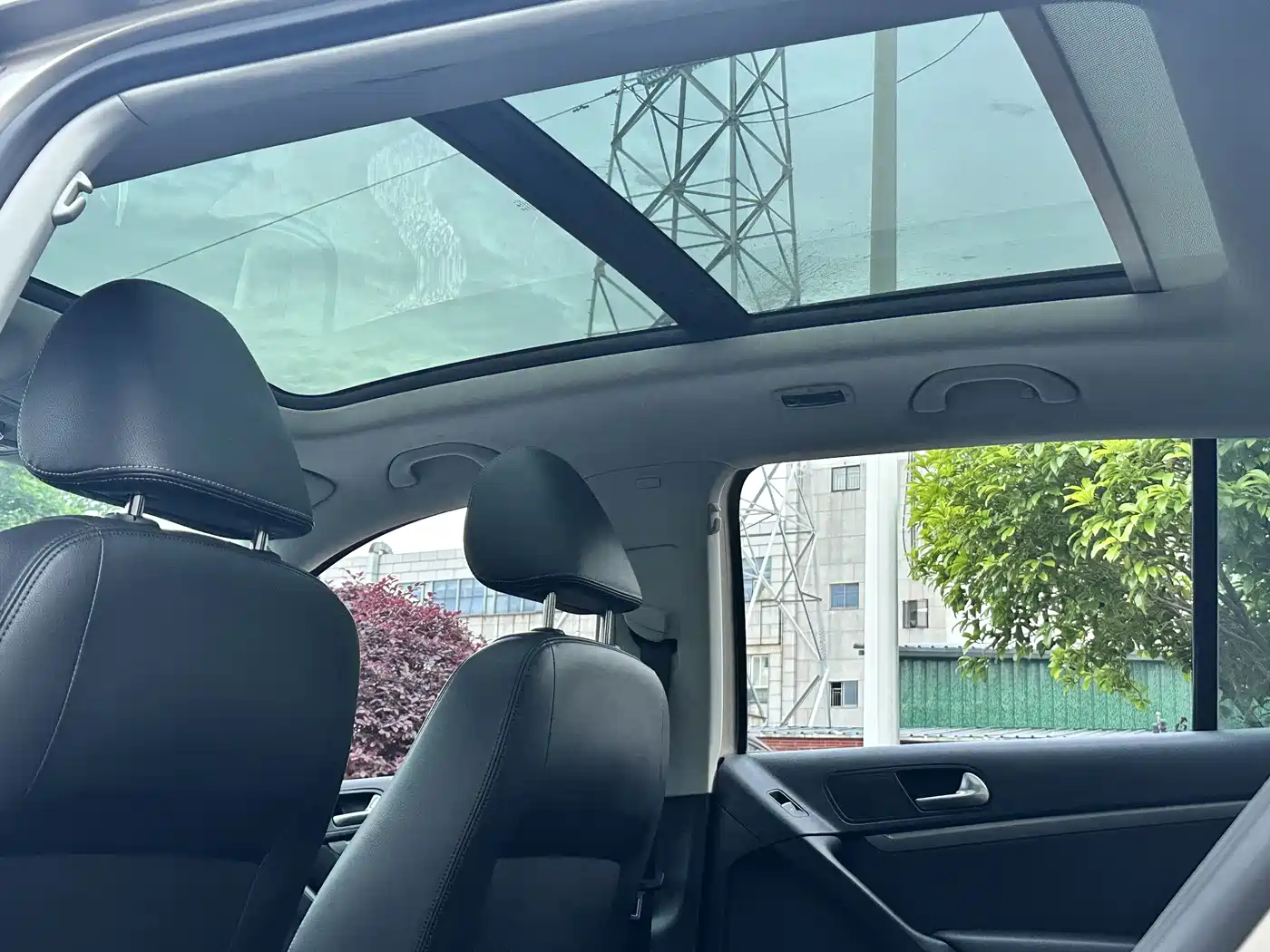 Volkswagen Tiguan 2014 1.8TSI Automatic 2WD 30th Anniversary Edition фото 23