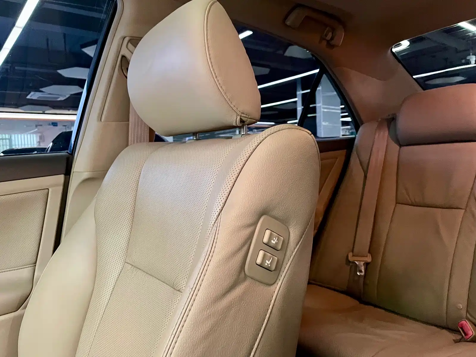 Фото 9 - Toyota Camry