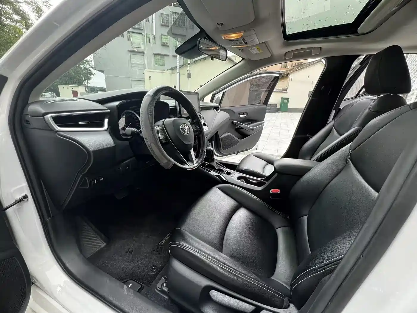Toyota Corolla 2023 1.8L Smart Hybrid Dual Engine Flagship Edition фото 15