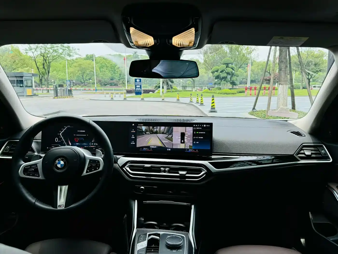 BMW 3 Series 2023 325Li M Sport Black Night Package фото 2