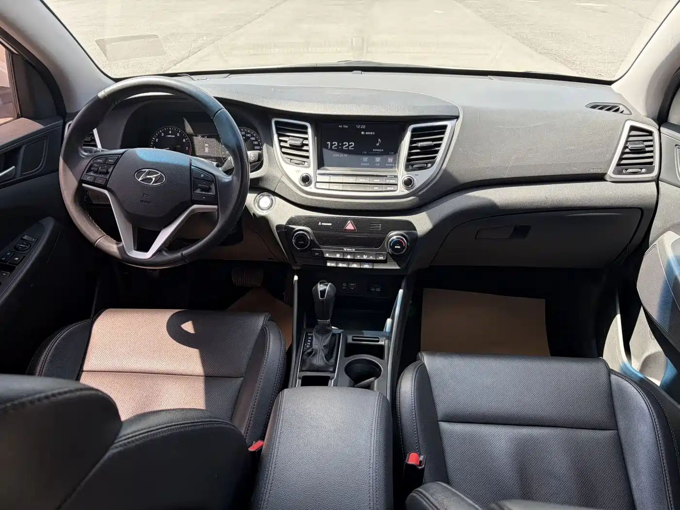Hyundai Tucson 2018 1.6T DCT 2WD 15th Anniversary Special Edition фото 4