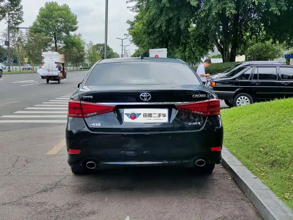 2019 Toyota Crown