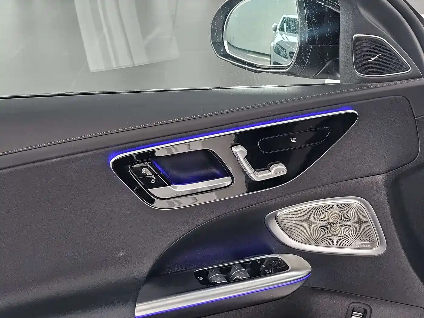 Mercedes-Benz C-Class 2025 C 260 L Night Sport Edition фото 9
