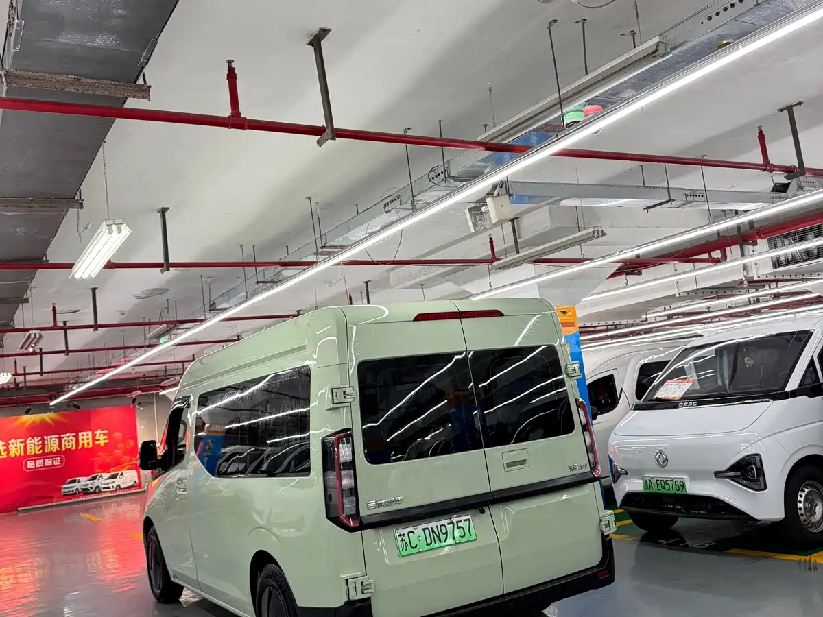 Yuan Cheng Farizon Super VAN 2024 2024 Smart Wealth Edition Short Wheelbase Medium Roof 68kWh