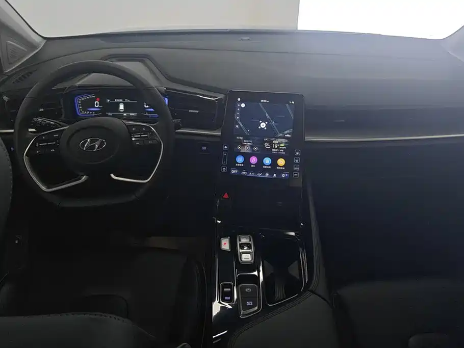 Hyundai Kustu 2025 2024 270TGDi LUX Premium Edition