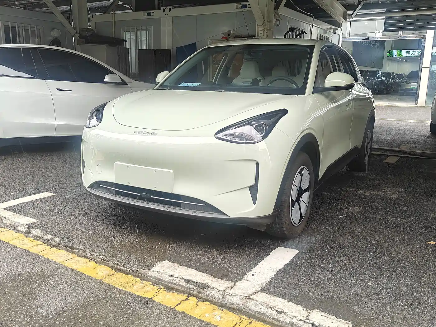 Photo 2 - Geely Galaxy Starry Wish
