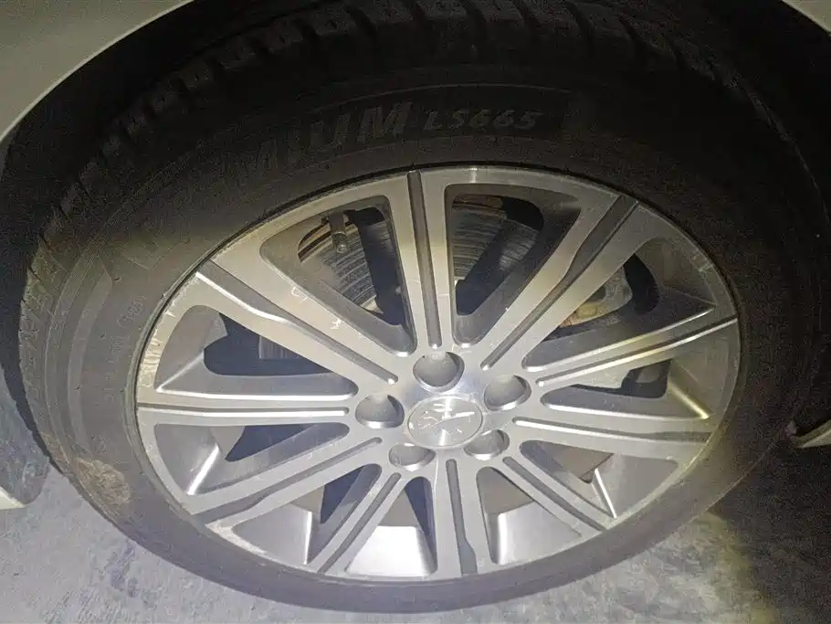 Peugeot 408 2014 1.6T Automatic Premium Edition фото 6