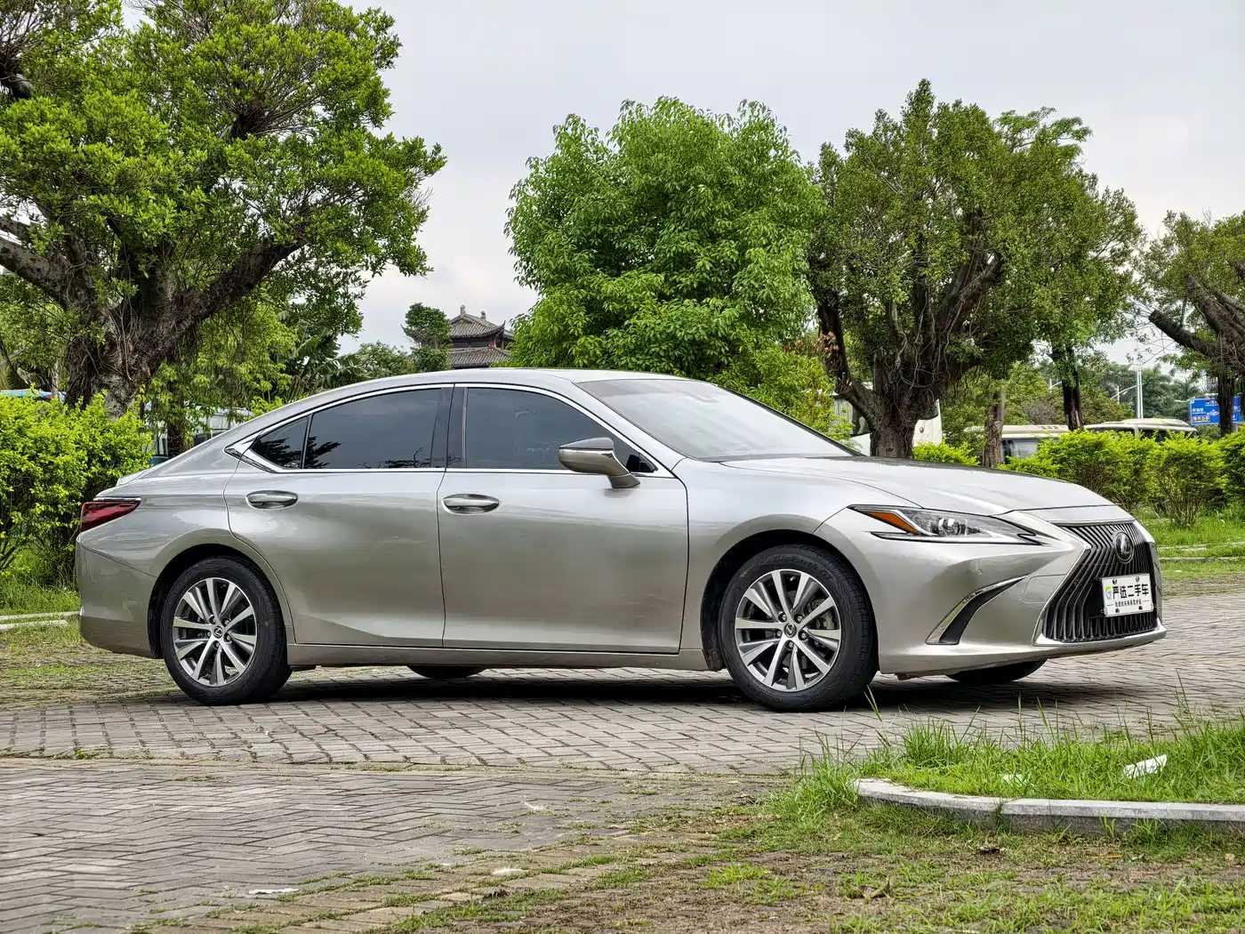 Lexus ES 2018 200 Excellence Edition China V фото 4