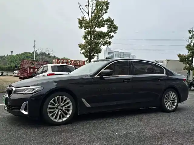 BMW 5 SERIES NEW ENERGY