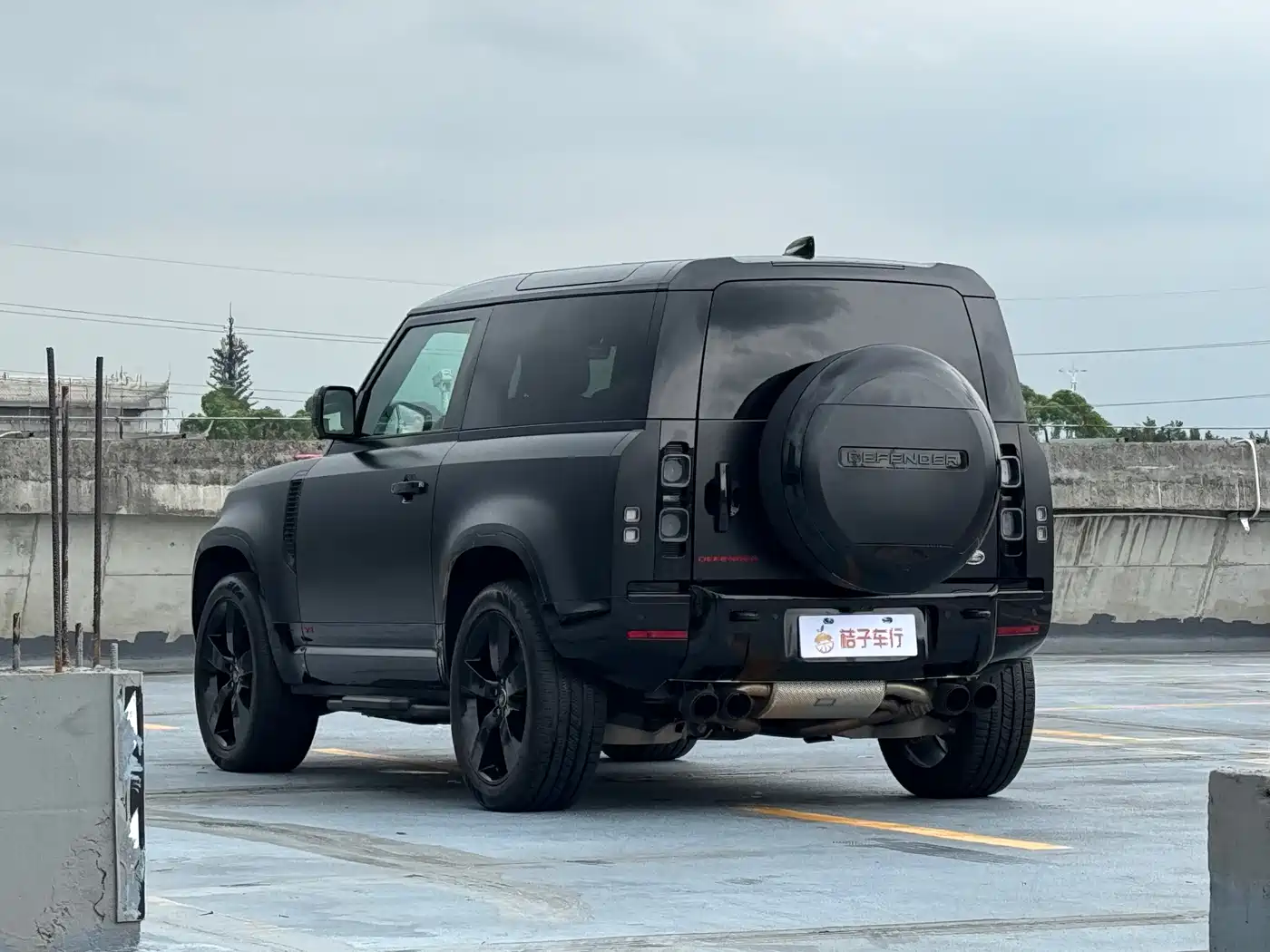 Land Rover Defender 2024 90 5.0T V8 фото 7