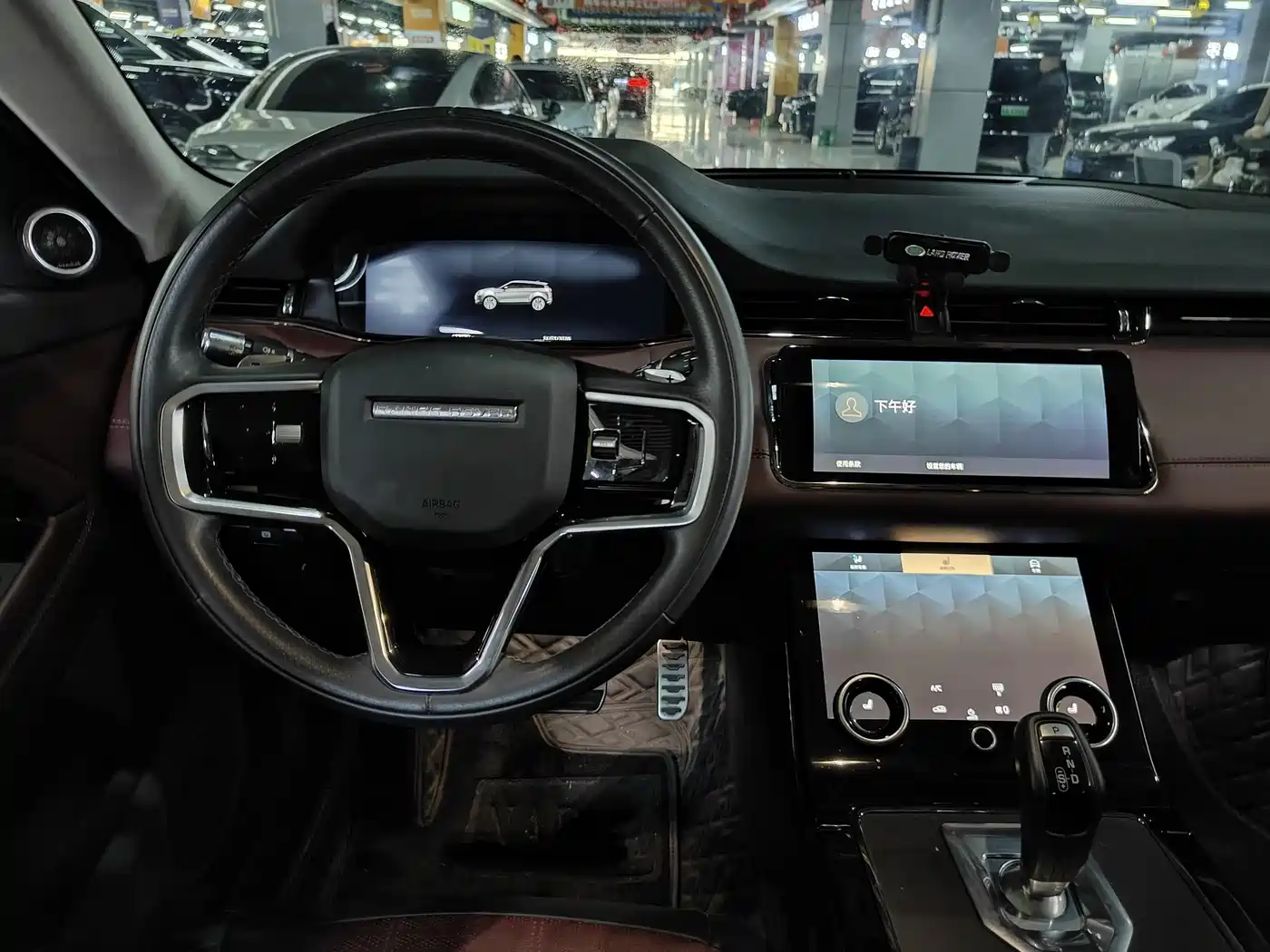 Land Rover Range Rover Evoque 2021 Range Rover Evoque L 249PS R-Dynamic First Edition Launch Edition фото 4