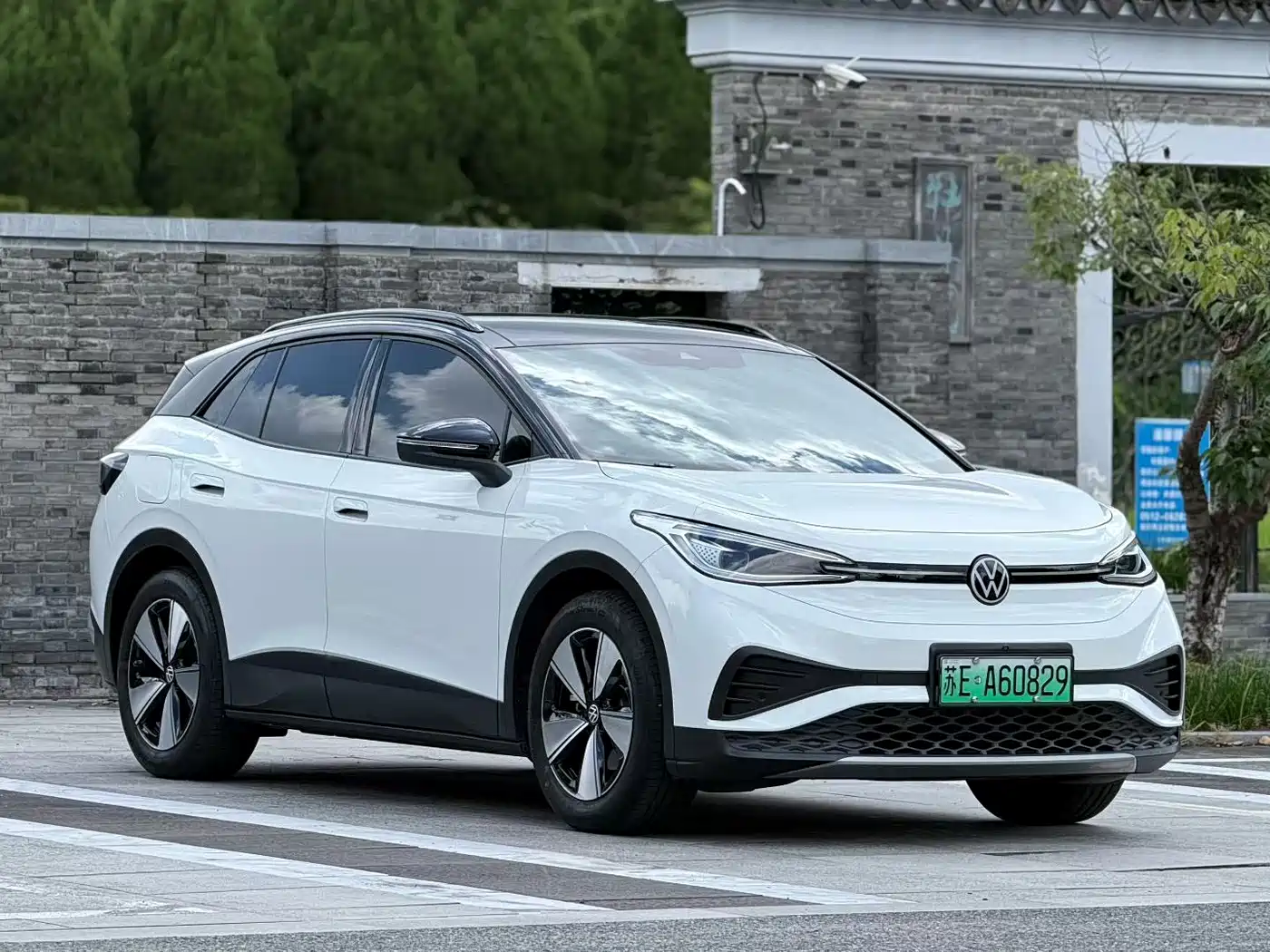 2025 Volkswagen ID.4 X