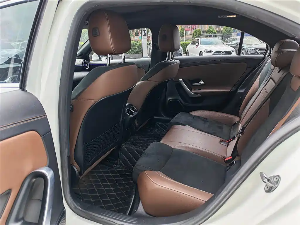 Mercedes-Benz A-Class 2020 Facelift A 200 L Sport Sedan Fashion фото 7