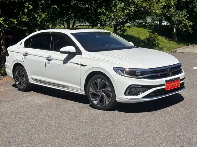 Volkswagen Bora 2023 280TSI DSG Prestige Edition — фото 3