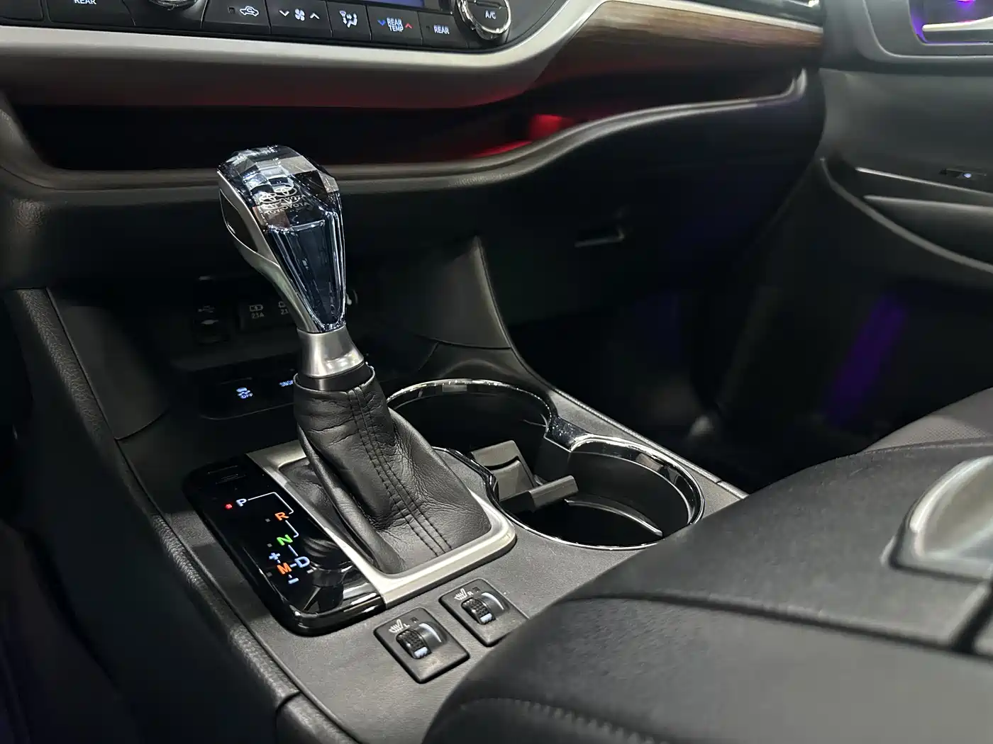Toyota Highlander 2021 2.0T AWD Luxury 7-Seater фото 7
