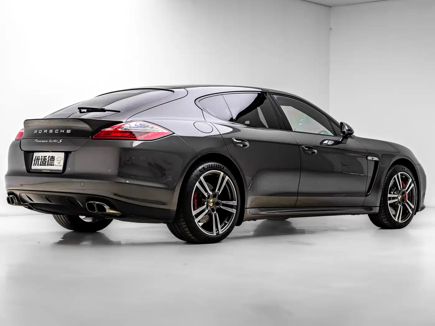 Photo 6 - Porsche Panamera