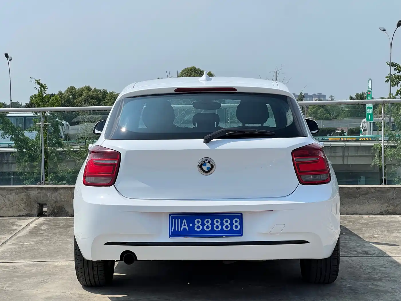 BMW 1 Series (Import) 2013 Facelift 118i Sport Model фото 16