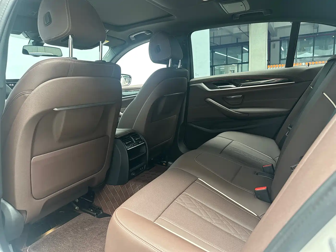 BMW 5 Series 2022 525Li M Sport Package фото 12