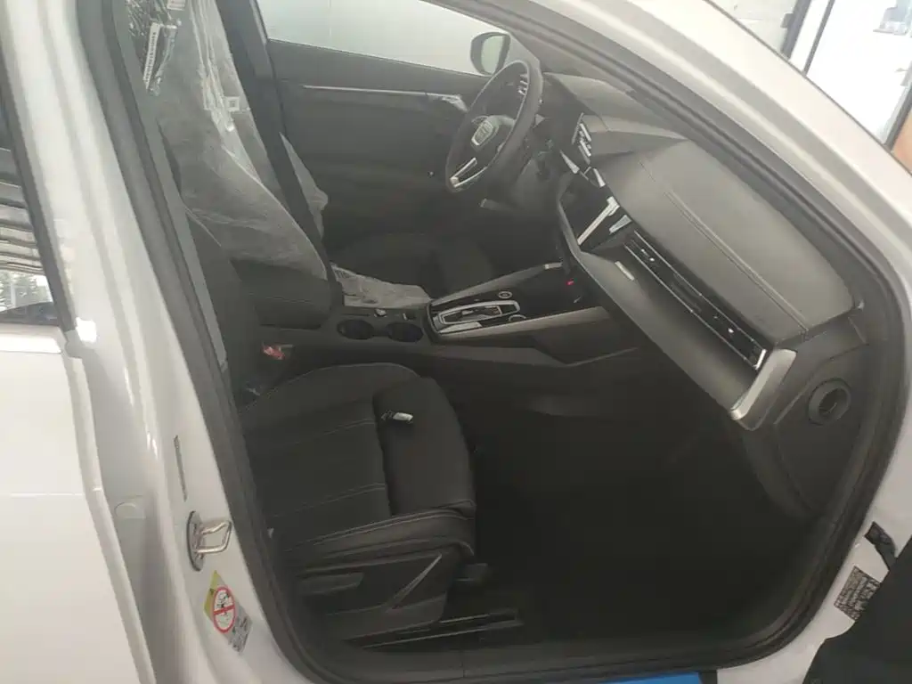 Audi A3 2026 2025 Facelift A3L Limousine 35TFSI Flying Joy Edition