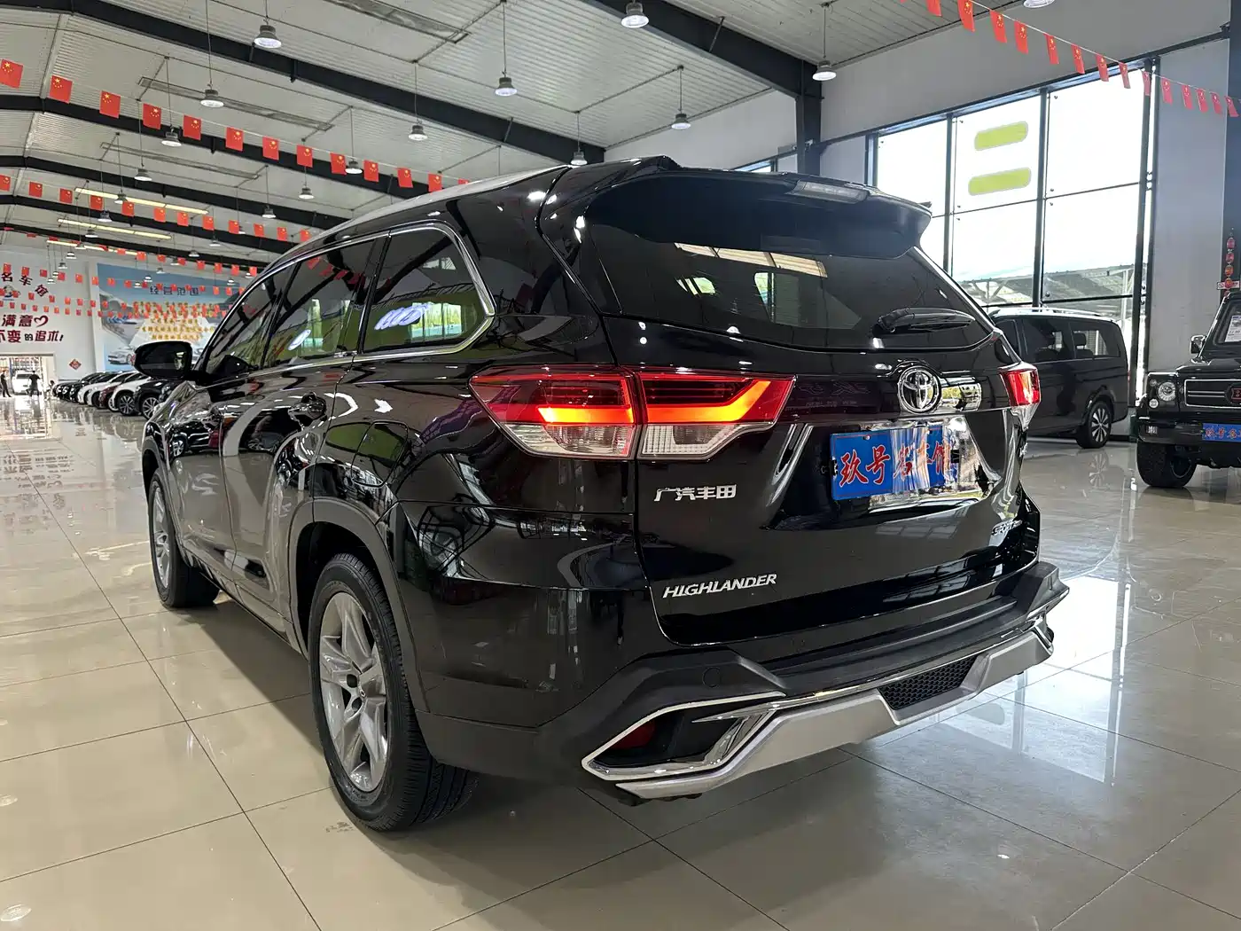 Toyota Highlander 2021 2.0T AWD Luxury 7-Seater фото 10