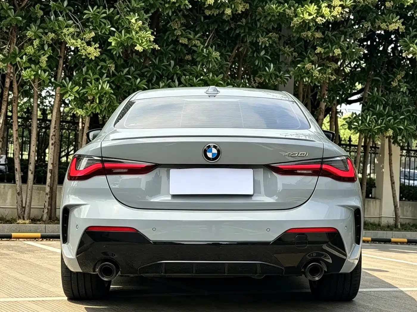 BMW 4 Series 2024 430i M Sport Shadow Edition фото 12