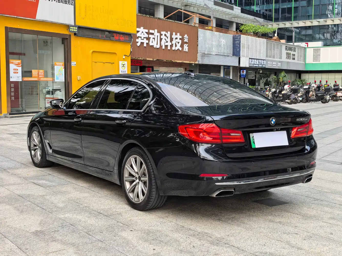 BMW 5 SERIES NEW ENERGY