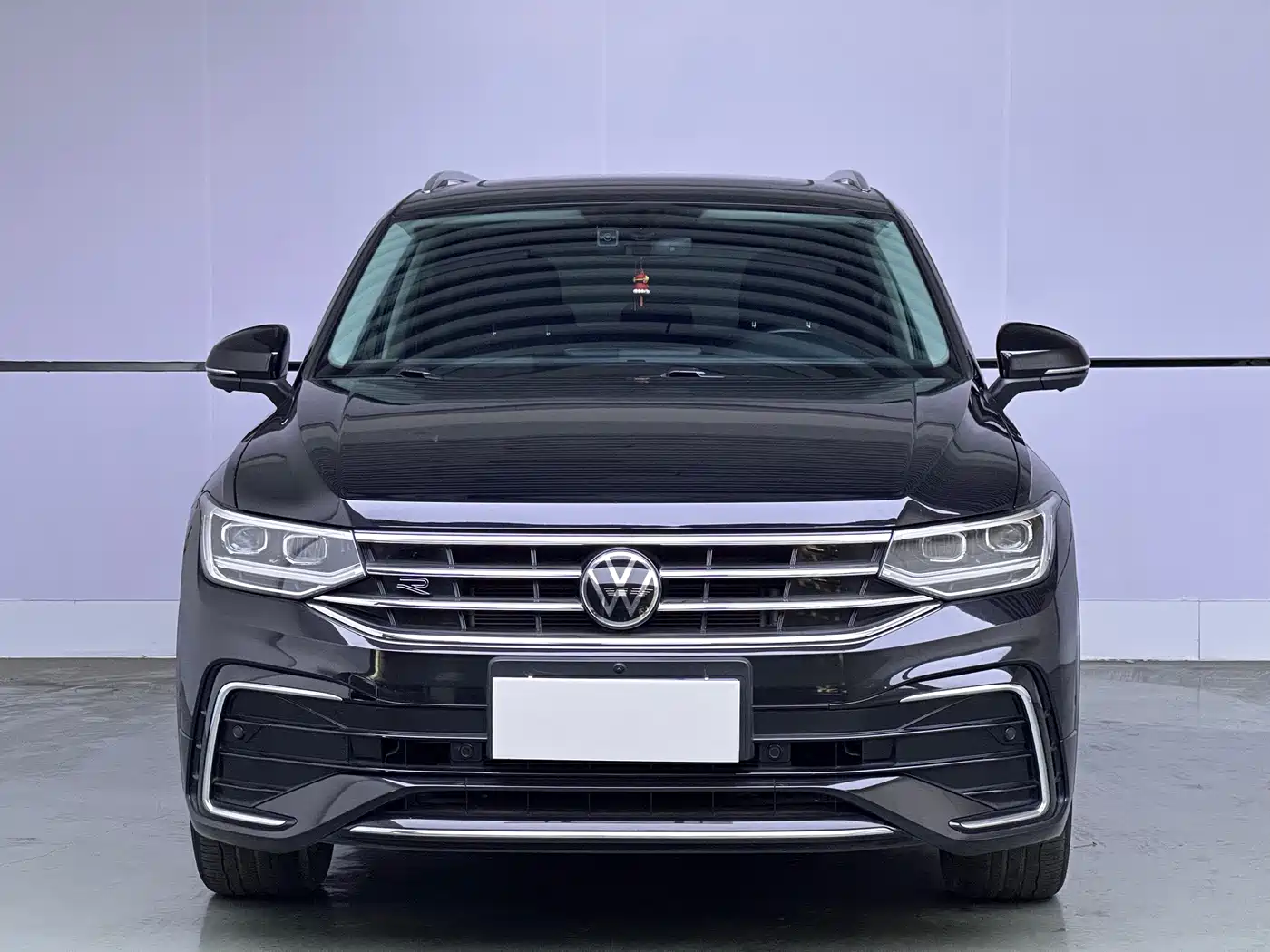 Volkswagen Tiguan L 2024 330TSI Automatic 2WD R-Line Premium Enjoyment Edition фото 2