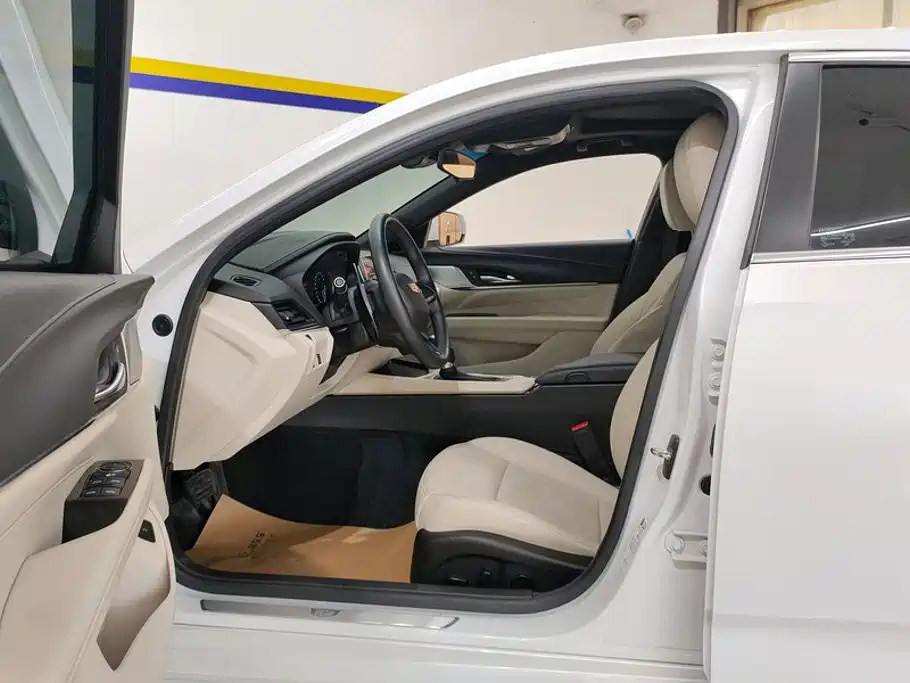 Cadillac CT4 2023 2023 25T Luxury Model
