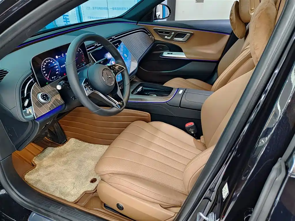 Mercedes-Benz E-Class 2025 E 300 L Fashion фото 7